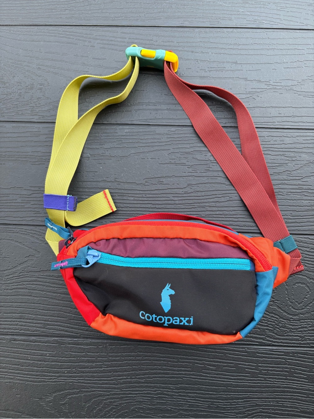 Cotopaxi Kapai 1.5L Multicolor Waist Pack Zip Closure 2 Pockets Hiking
